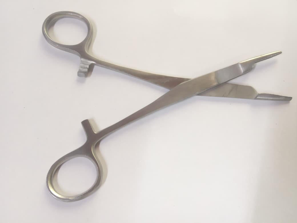 Needle Holder with Scissor
